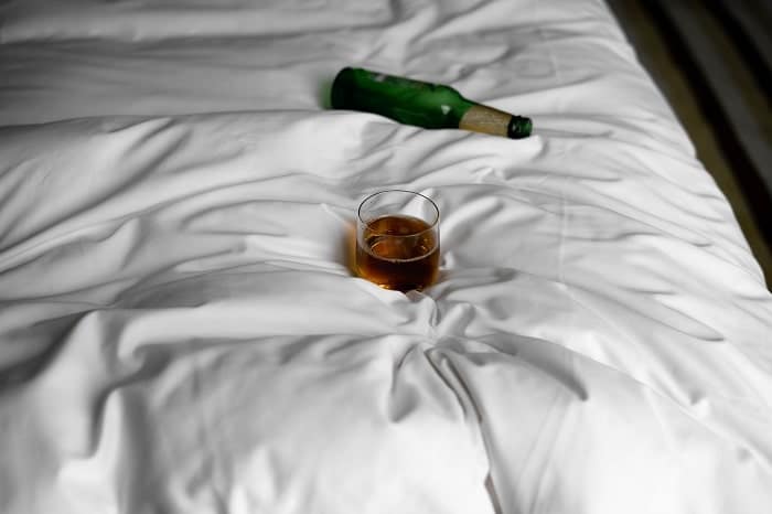 CBD e alcol: usare il cannabidiolo contro l'alcolismo?