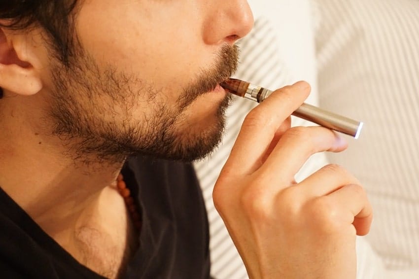 elektronische Zigarette ohne Verbrennung oder Tabak min