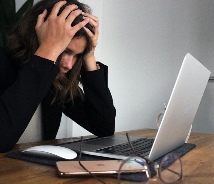 Wie geht man mit Stress am Arbeitsplatz um? 7 Tipps